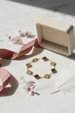 Black and gold Enamel Clover Chain Bracelet