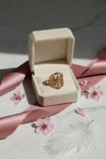 Stylish Regal Lattice ring