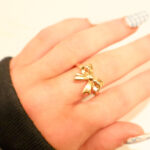 Beautiful Gold Ribbon Bow Ring - Image 2
