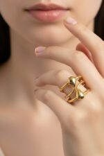 Elegant Triple-Band Teardrop Ring - Image 2