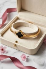 Classic Four Leaf Clover Bangle