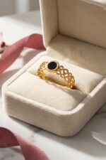 Geometric Onyx-Style Circular Motif Bangle