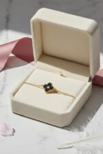 Double Sided Elegant Four Leaf Motif Braclet